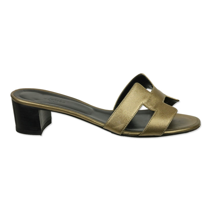 Hermès Gold Metallic Goatskin Oasis Sandals