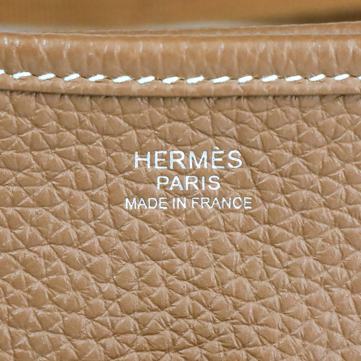 Hermès Gold Taurillon Clemence Evelyne III 29 PM in Palladium Hardware