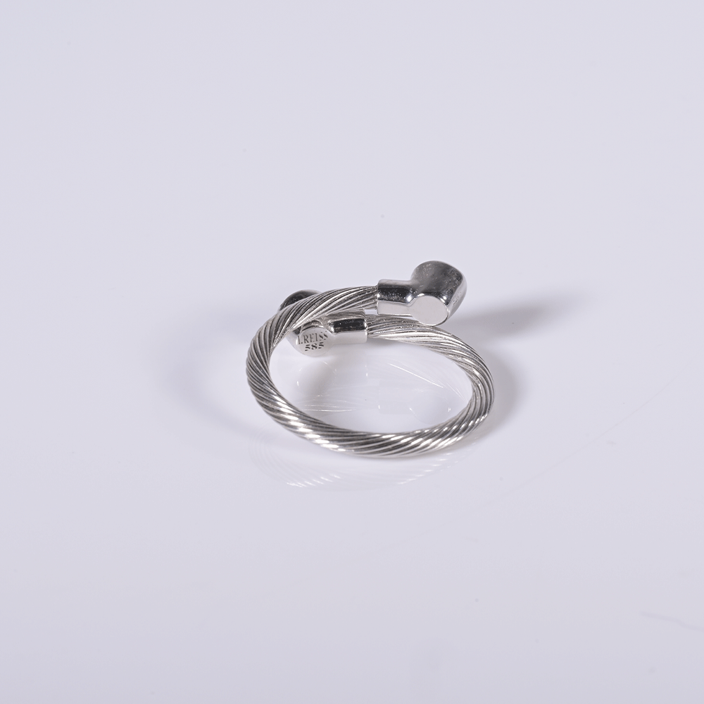 I. Reiss 14 KT White Gold & Diamond Wire Ring