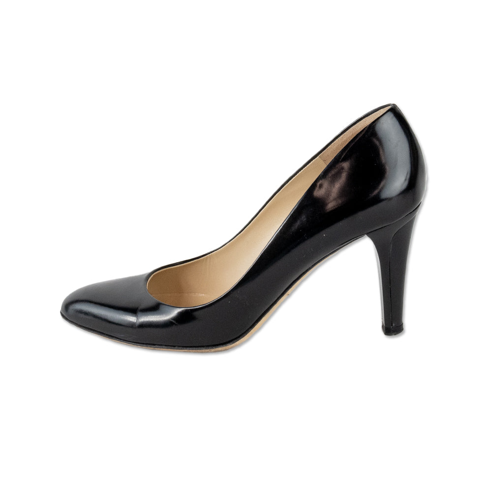 Jimmy Choo Black Patent Leather Round Toe Pumps