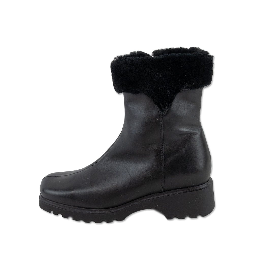 La Canadienne Water Proof Lined Ankle Boots