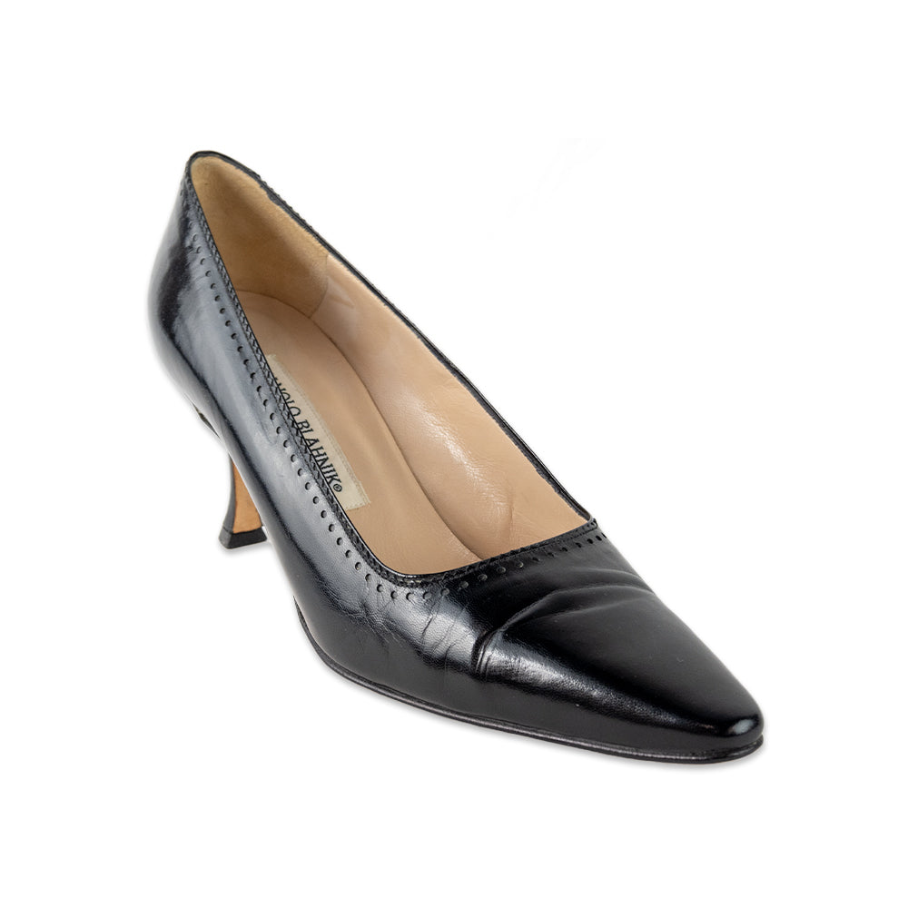 Manolo Blahnik Black Leather Pointed Toe Pumps