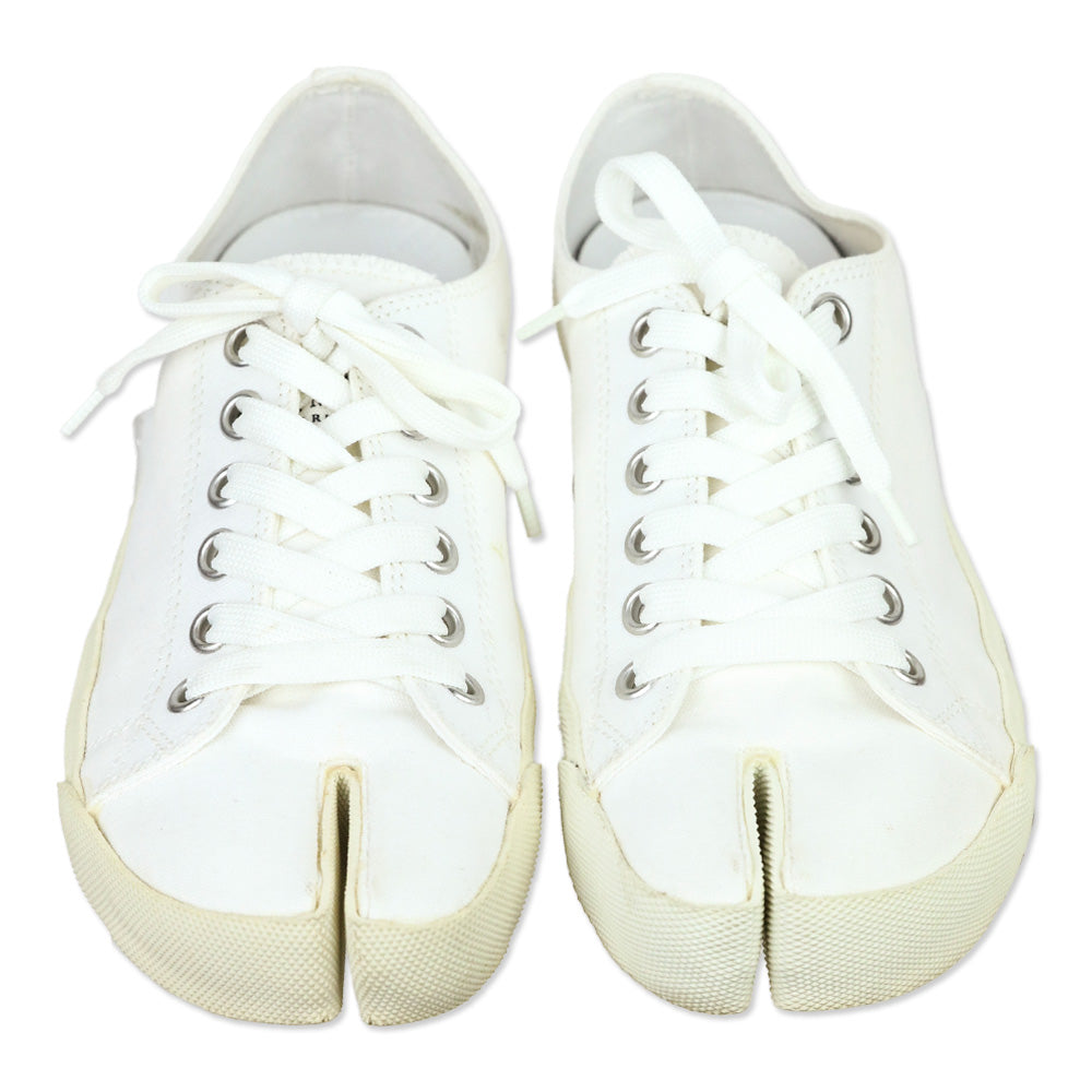 Maison Margiela White Canvas Logo Tabi Low-top Sneakers | DBLTKE