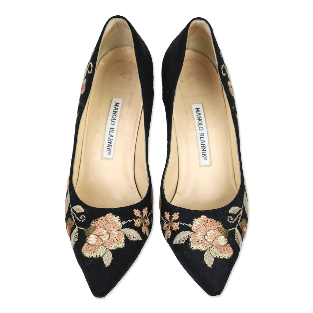 Manolo Blahnik Black Floral‎ Embroidered Canvas Pointed Pump