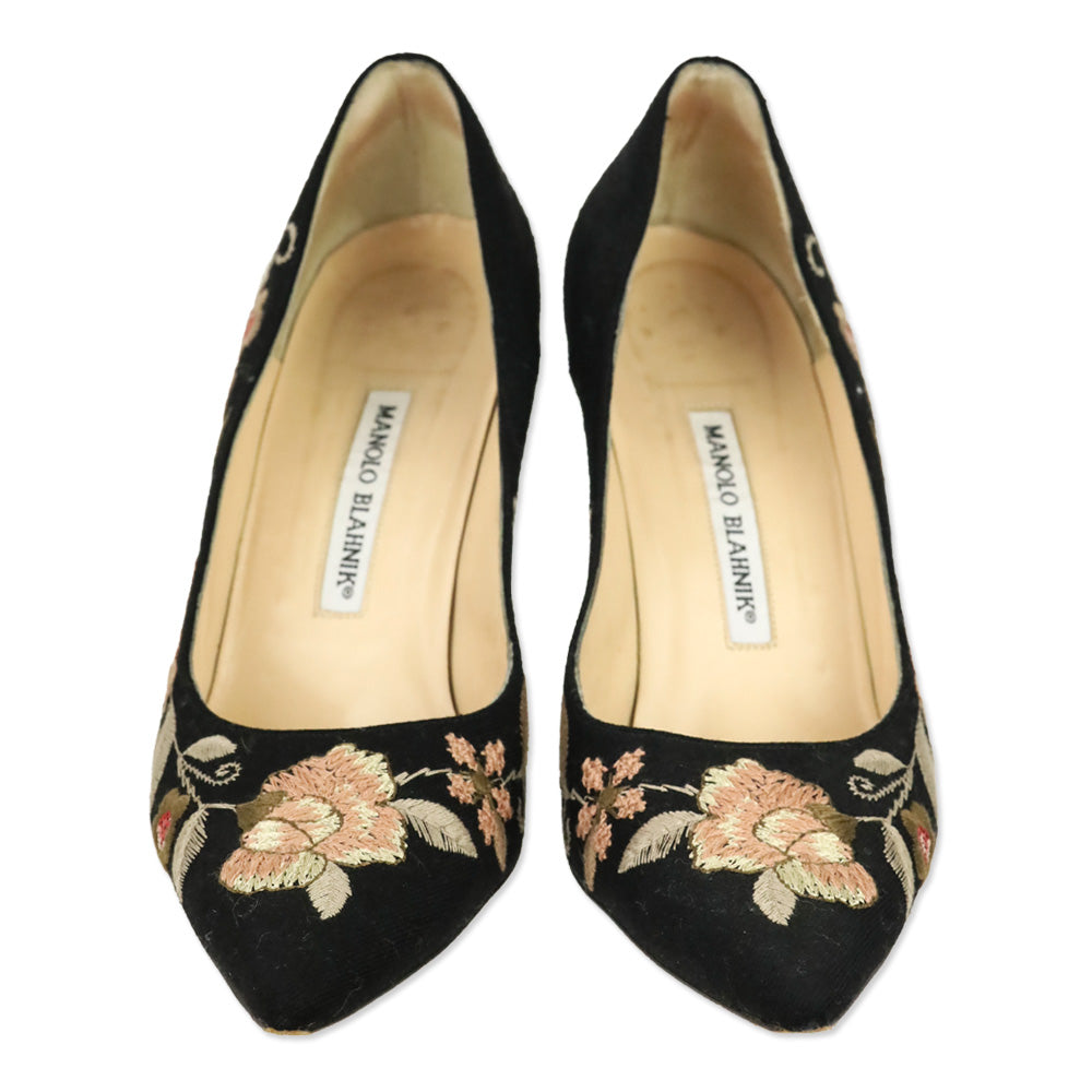 Manolo Blahnik Black Floral‎ Embroidered Canvas Pointed Pump