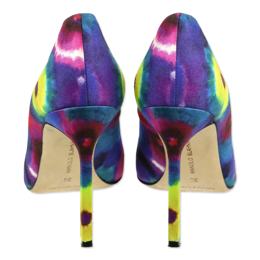 Manolo Blahnik Blahnik Tie Dye Fabric Pumps