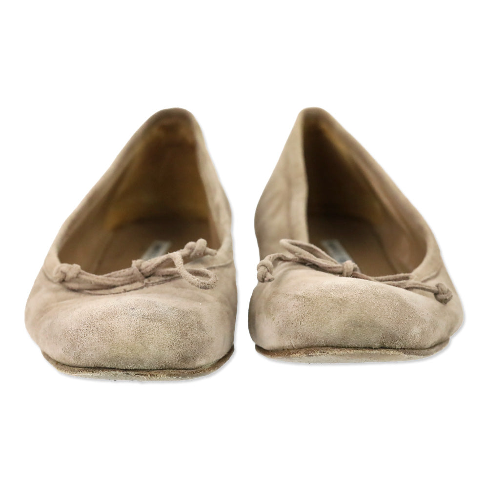 Manolo Blahnik Veralli Light Beige Suede Ballerina Flats
