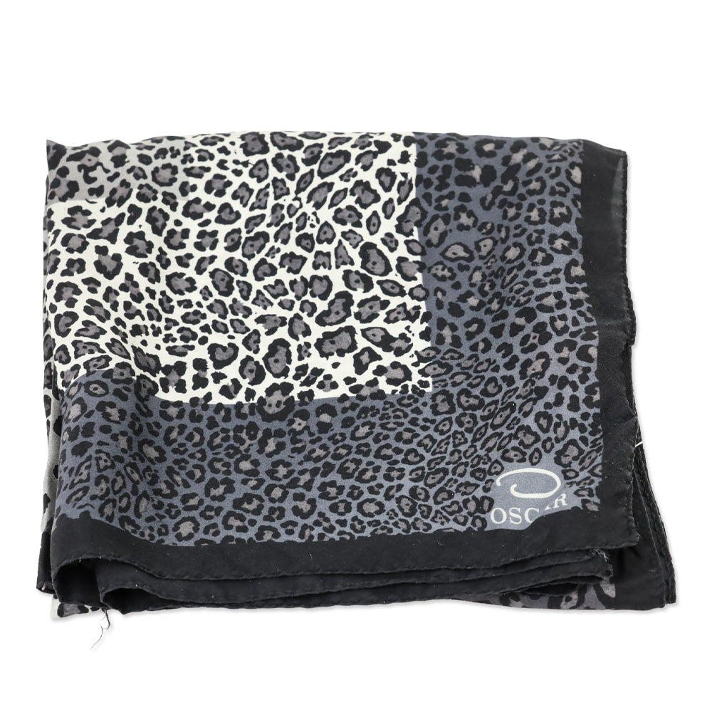 Oscar de la Renta Grey Leopard Print Silk Scarf