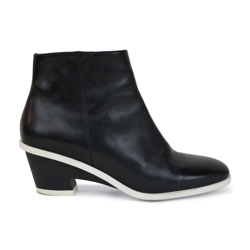 Camper Black & White Leather Ankle Boots