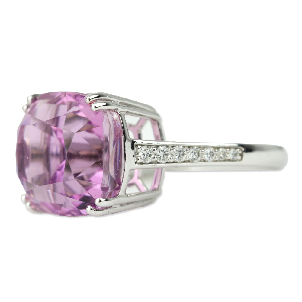 Rhapsody 950 Platinum Patroke Kunzite and E-F VS Diamond Ring