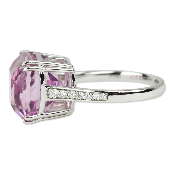 Rhapsody 950 Platinum Patroke Kunzite and E-F VS Diamond Ring
