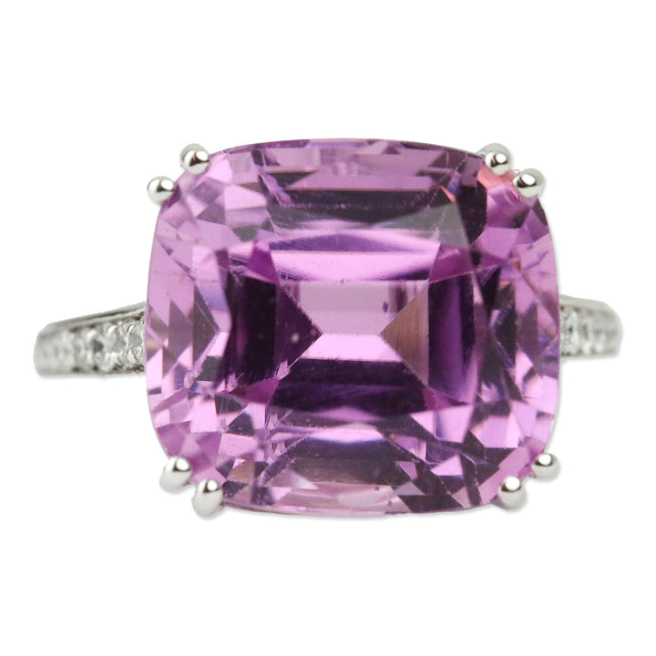 Rhapsody 950 Platinum Patroke Kunzite and E-F VS Diamond Ring