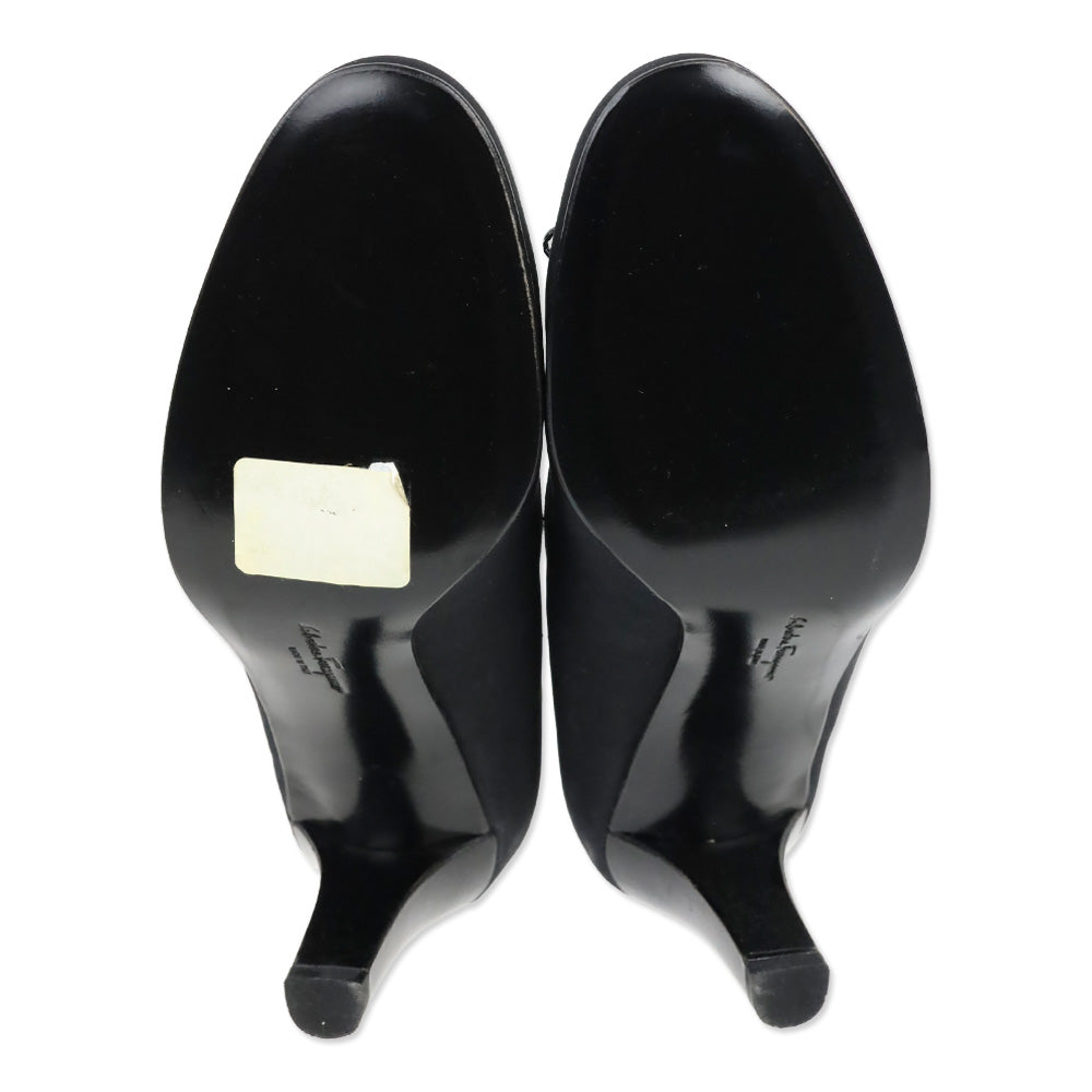 Salvatore Ferragamo Black Fabric Ballet Bow Patent Leather Pumps