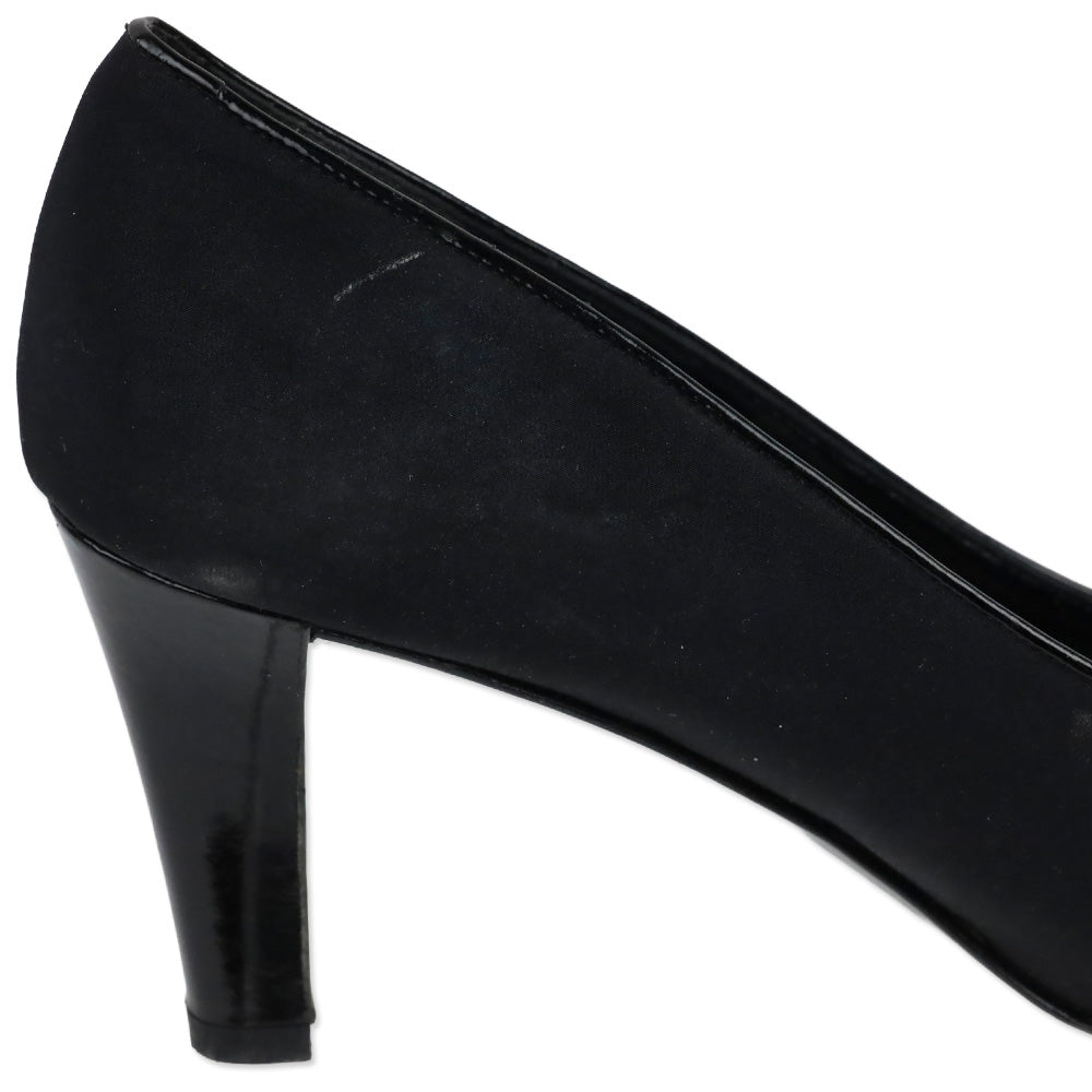 Salvatore Ferragamo Black Fabric Ballet Bow Patent Leather Pumps