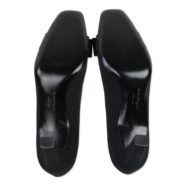 Salvatore Ferragamo Black Fabric Vara Bow Stitch Detail Pumps