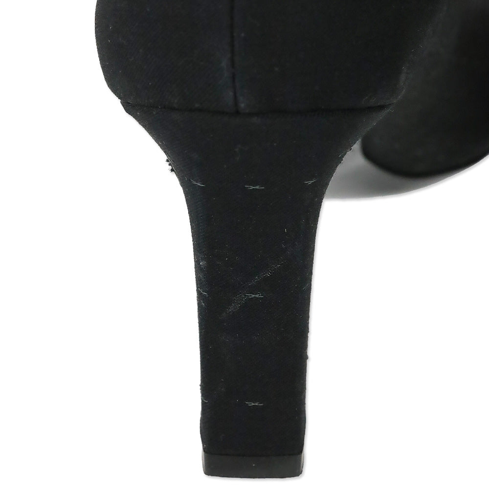 Salvatore Ferragamo Black Fabric Vara Bow Stitch Detail Pumps