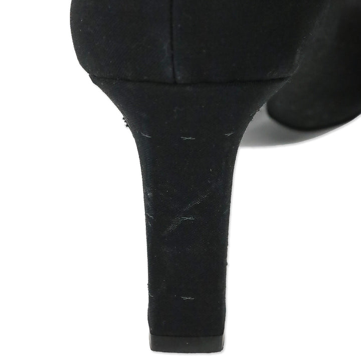 Salvatore Ferragamo Black Fabric Vara Bow Stitch Detail Pumps