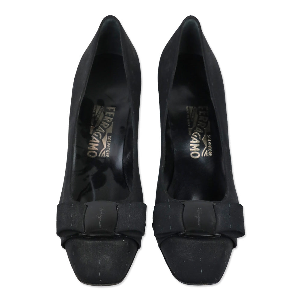 Salvatore Ferragamo Black Fabric Vara Bow Stitch Detail Pumps