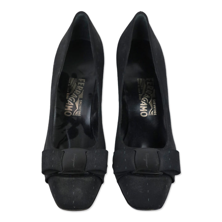 Salvatore Ferragamo Black Fabric Vara Bow Stitch Detail Pumps