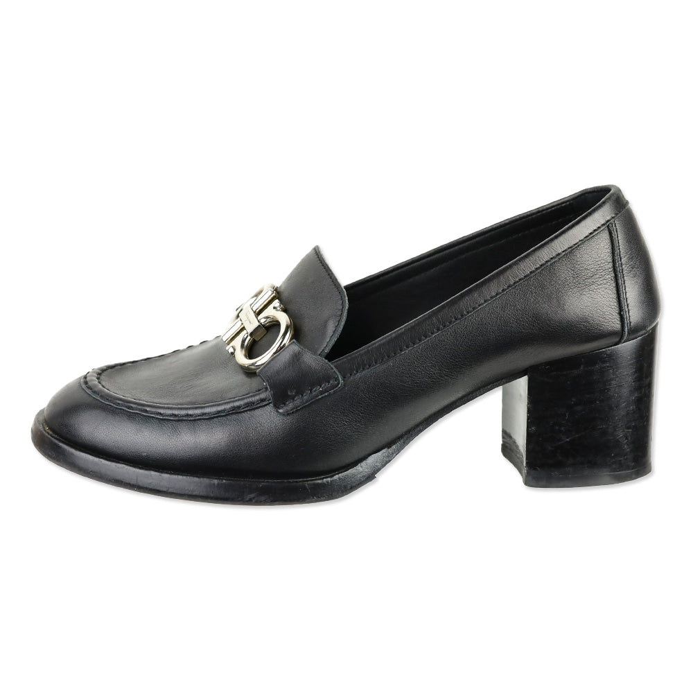 Salvatore Ferragamo Black Leather Gancini Buckle Loafer Pumps