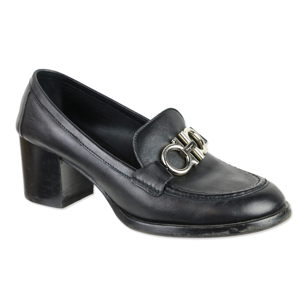 Salvatore Ferragamo Black Leather Gancini Buckle Loafer Pumps