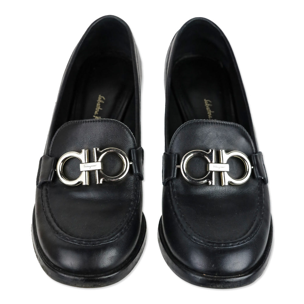 Salvatore Ferragamo Black Leather Gancini Buckle Loafer Pumps