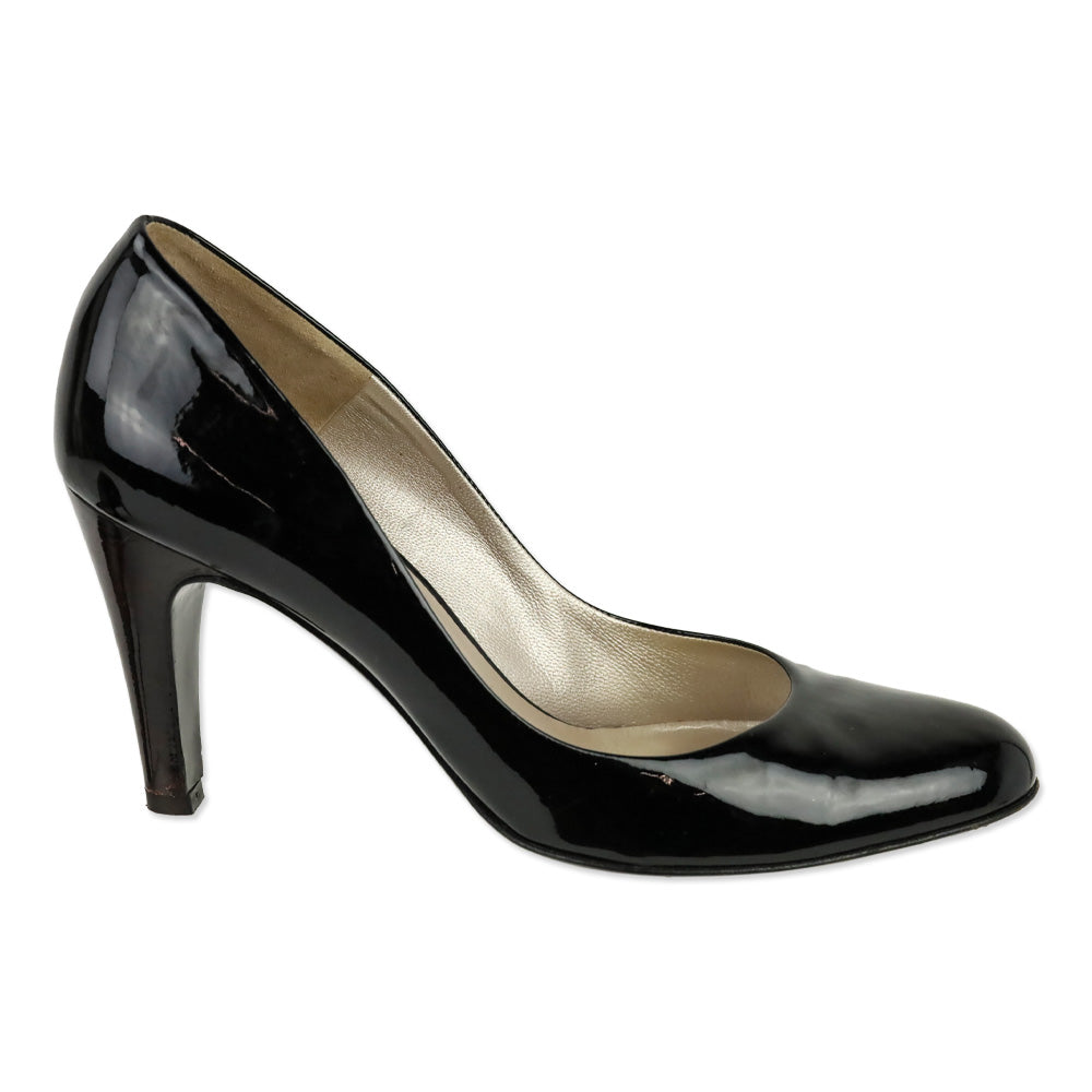Salvatore Ferragamo Black Patent Leather Pumps