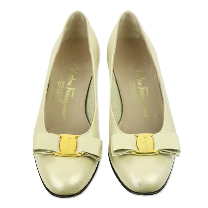 Salvatore Ferragamo Bone Calf Leather Vara Bow Lillaz Pump