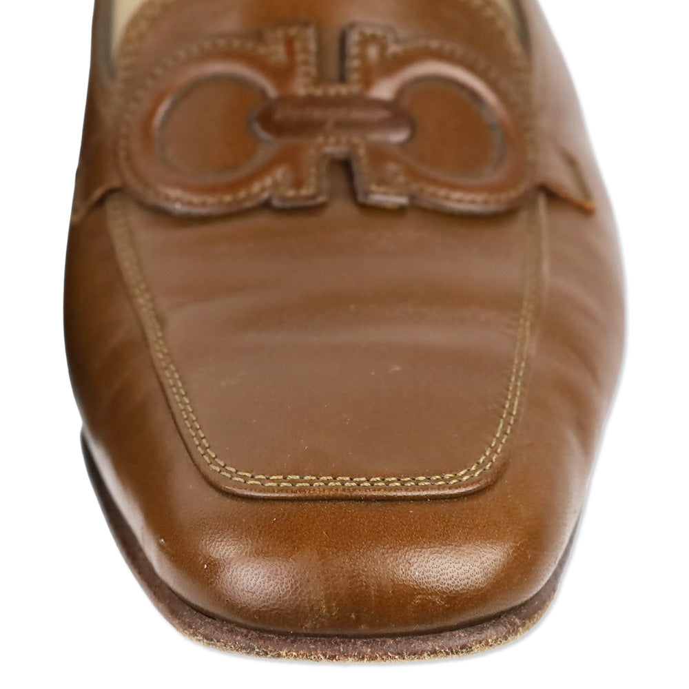 Salvatore Ferragamo Brown Leather Gancini Strap Loafer Pump