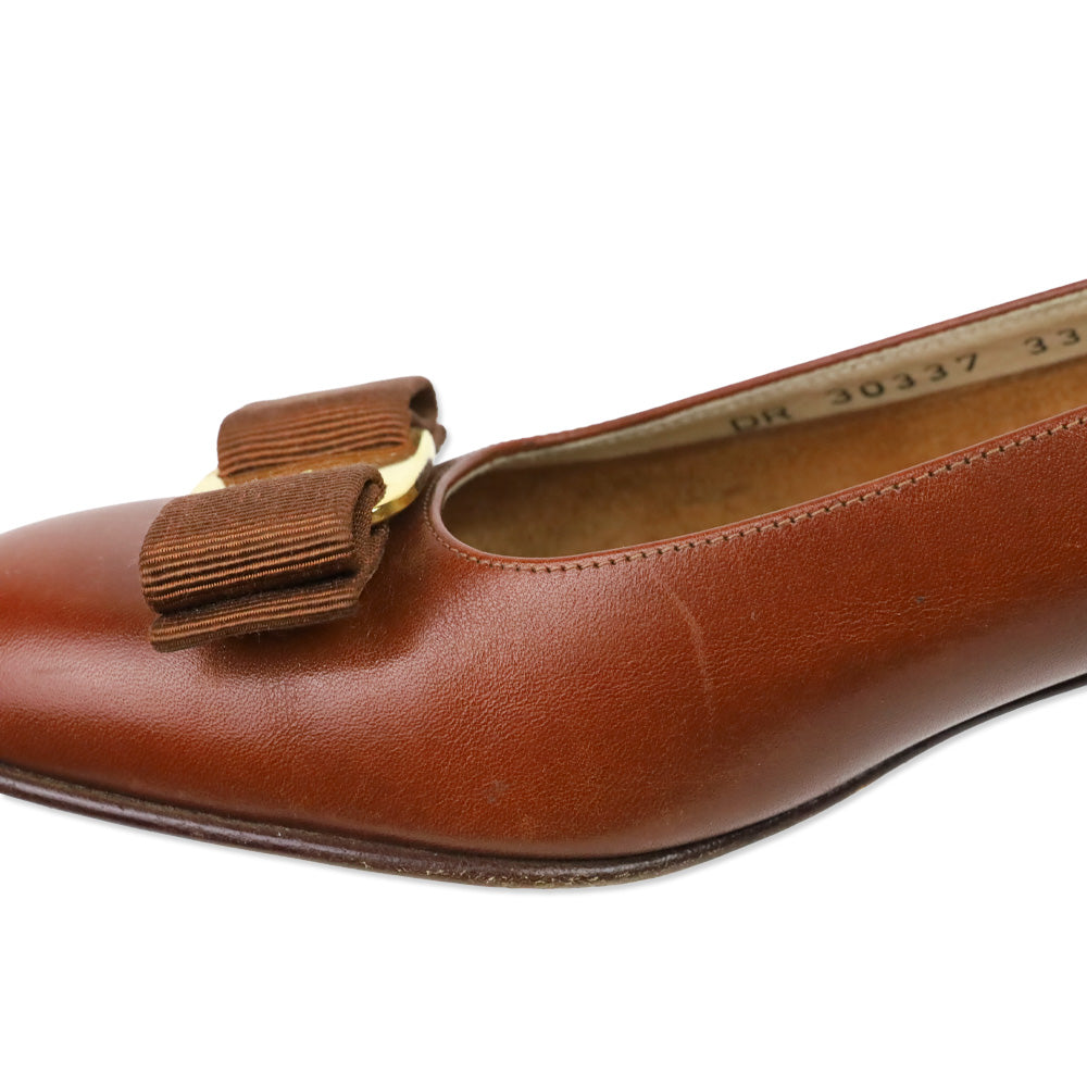Salvatore Ferragamo Brown Leather Vara Bow Kitten Pumps