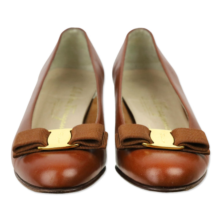 Salvatore Ferragamo Brown Leather Vara Bow Kitten Pumps