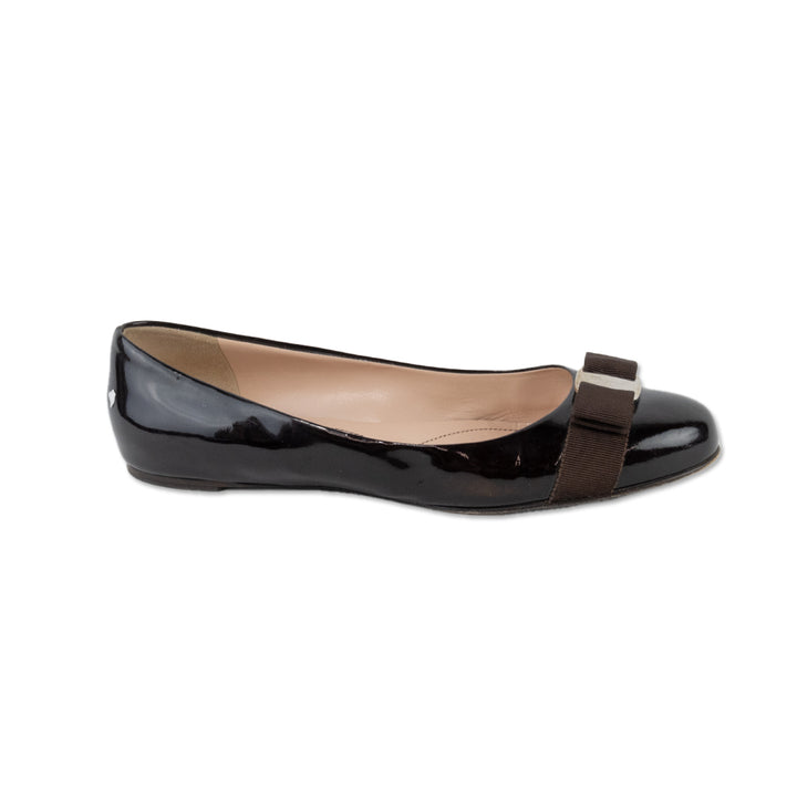 Salvatore Ferragamo Brown Patent Leather Round Toe Bow Flats