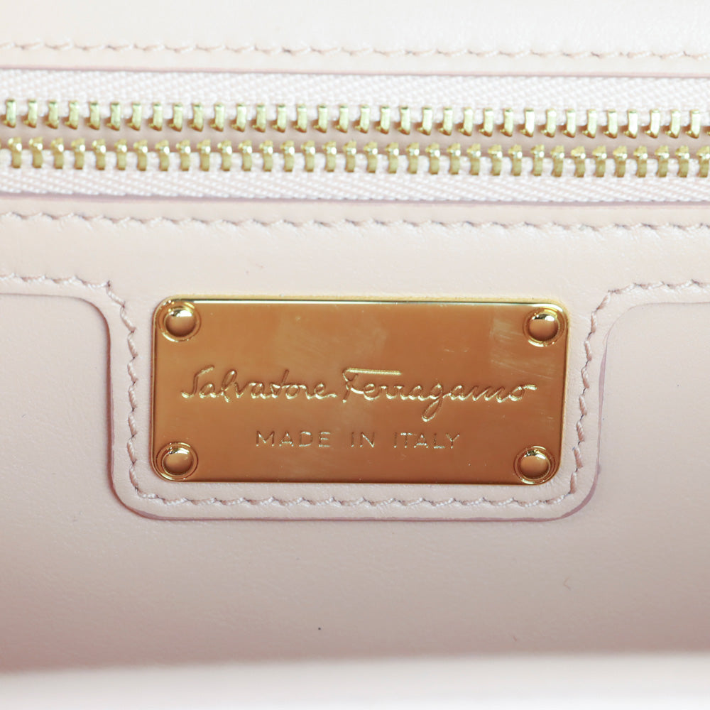 Salvatore Ferragamo Light Pink Grained Leather Vara Bow Chain Shoulder Bag