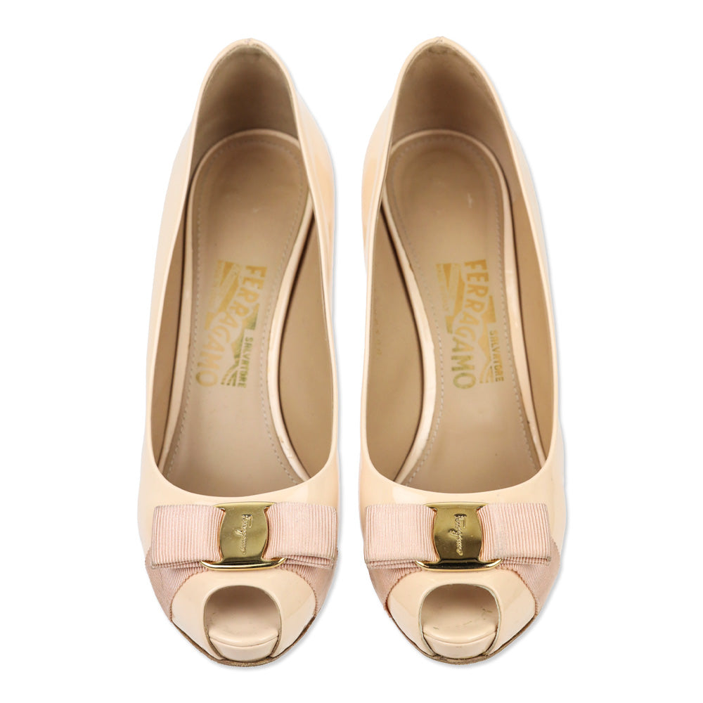 Salvatore Ferragamo Plum Vara Bow Nude Patent Leather Peep Toe Platform Pump