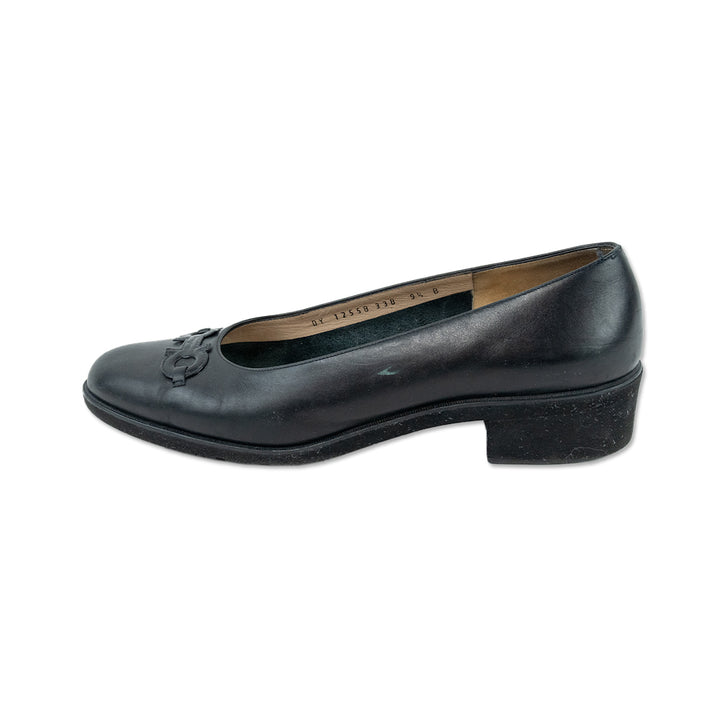 Salvatore Ferragamo Black Leather Round Toe Pumps