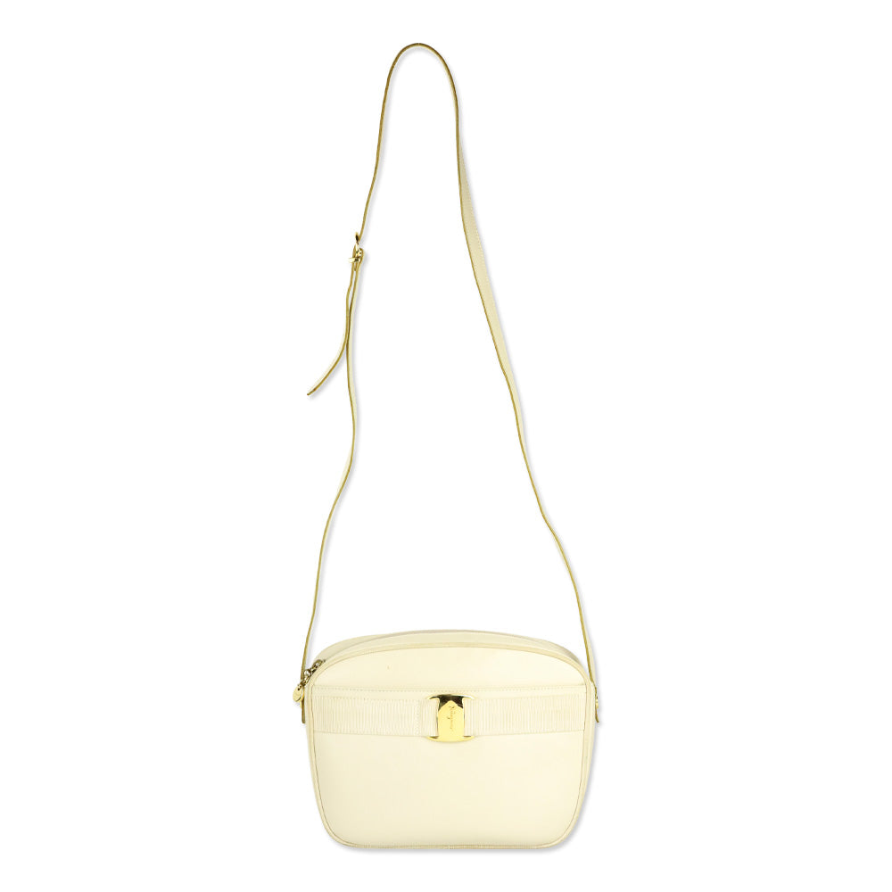 Salvatore Ferragamo Vintage Cream Leather Vara Accent Camera Bag