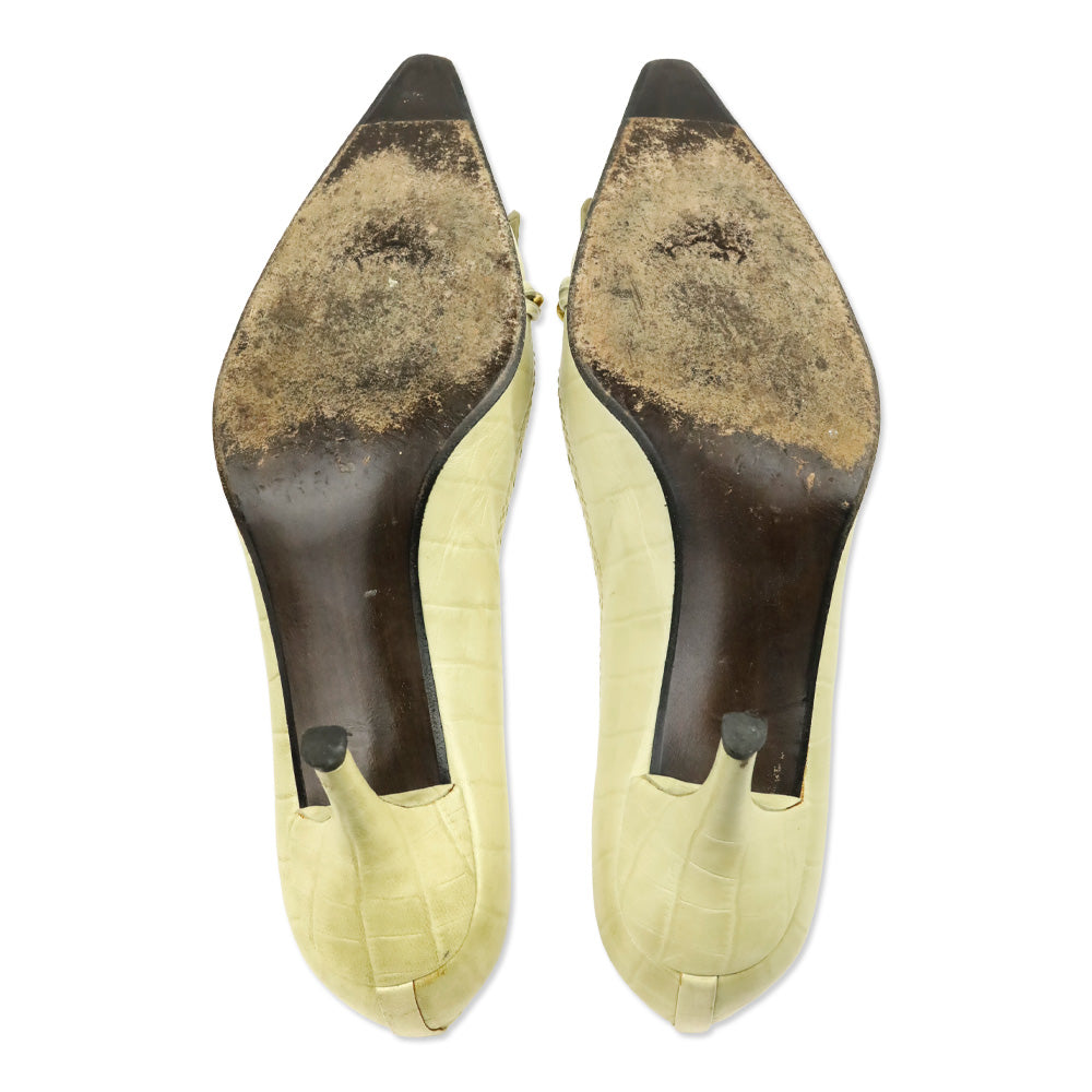 Stuart Weitzman Bisque Indian Croc Leather Kiltie Toggle Chain Pumps