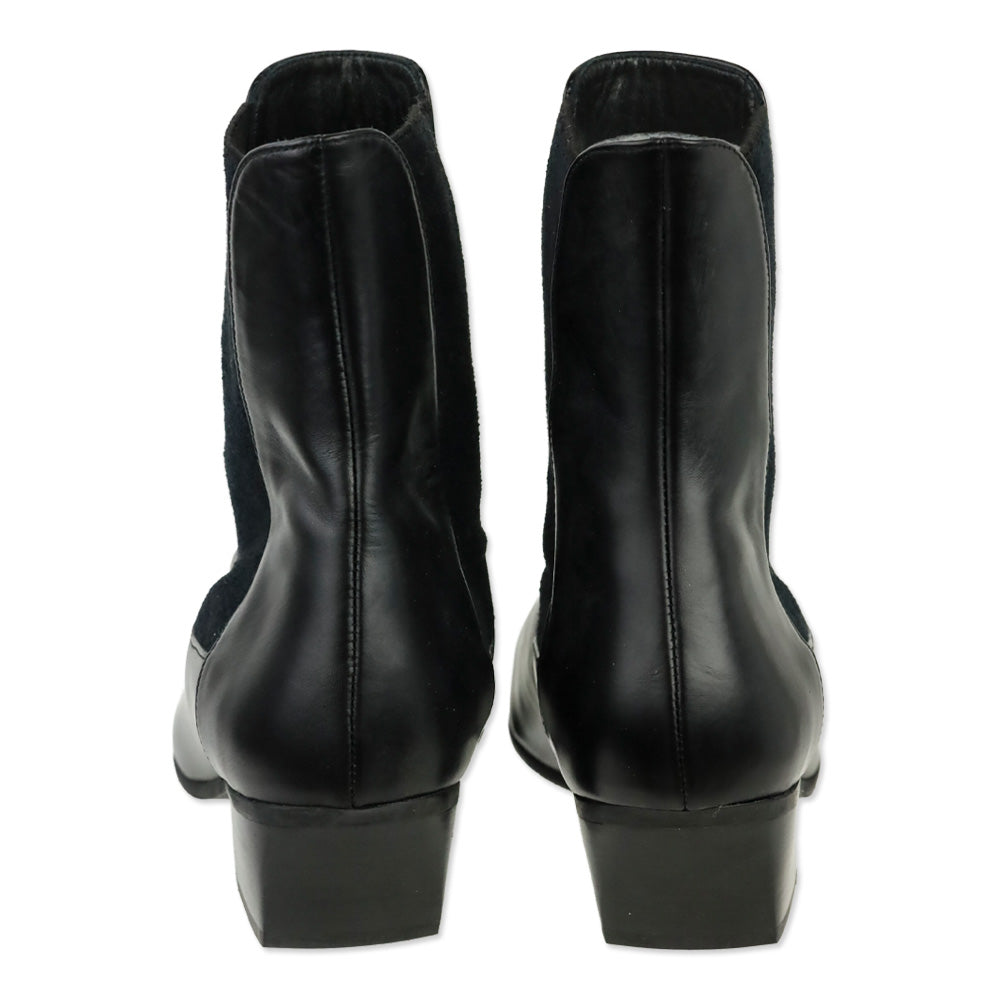 Stuart Weitzman Black Smooth Calf Cleora Chelsea Boot