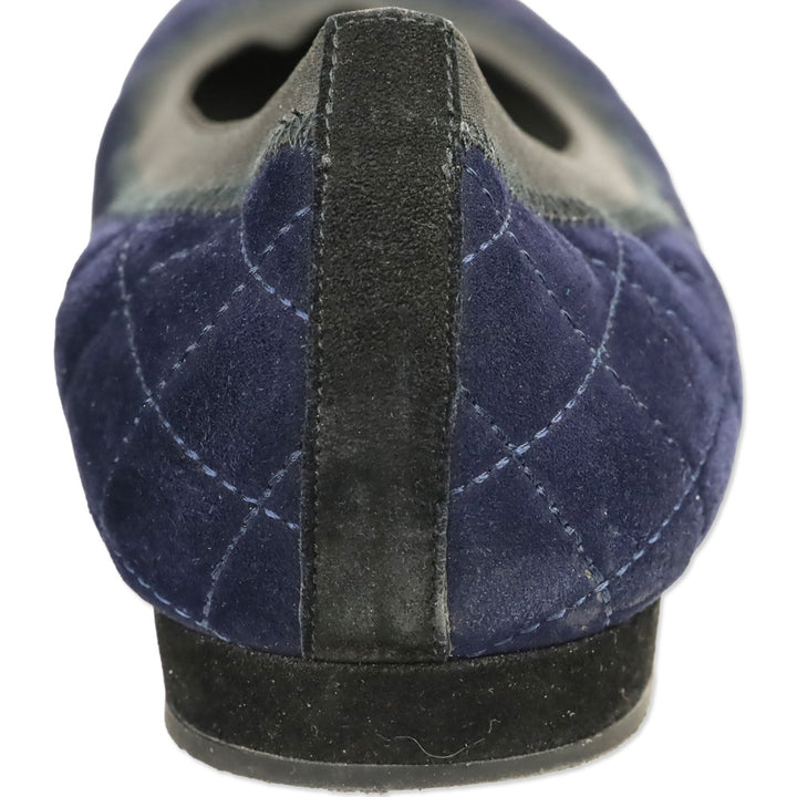 Stuart Weitzman Navy/Black Round Toe Quilted Suede Flats