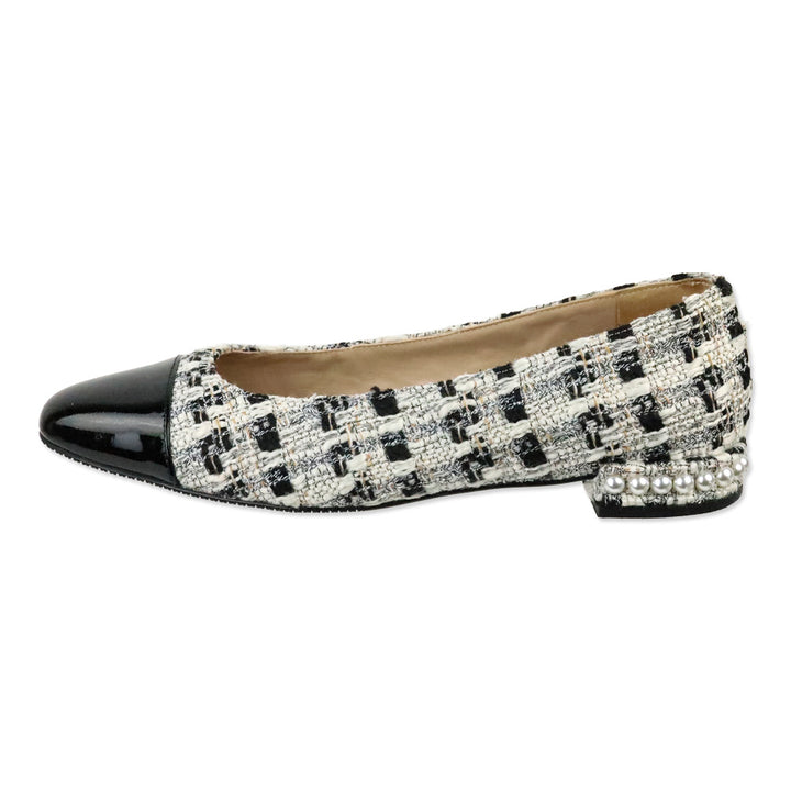 Stuart Weitzman White/Black Tweed Pearl Flat