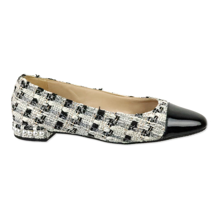 Stuart Weitzman White/Black Tweed Pearl Flat