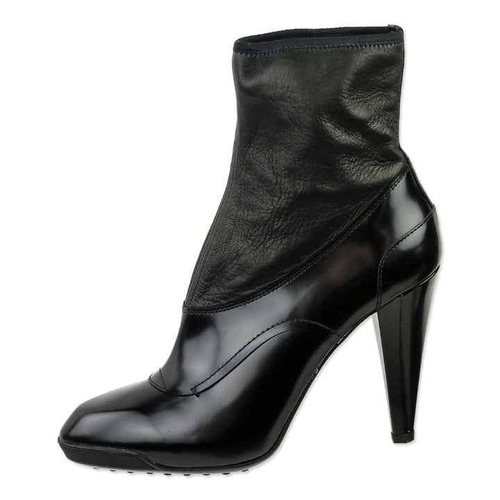 Tod's Vintage 100mm Black Leather Ankle Booties