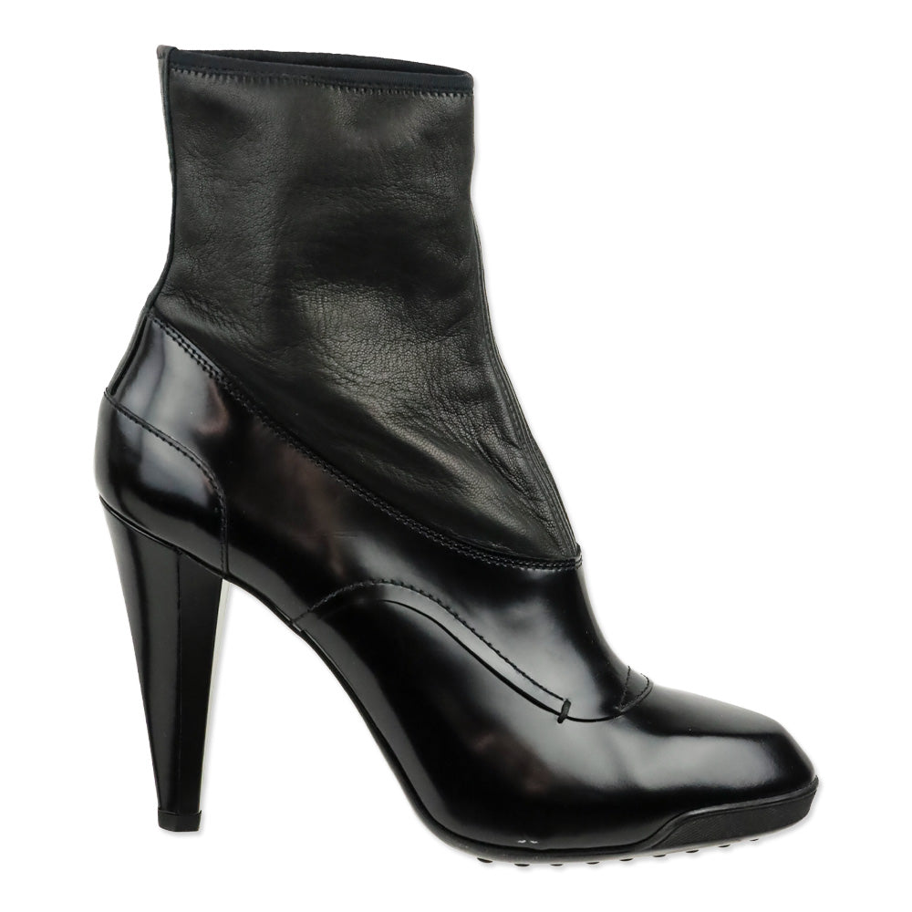 Tod's Vintage 100mm Black Leather Ankle Booties