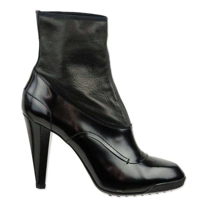 Tod's Vintage 100mm Black Leather Ankle Booties