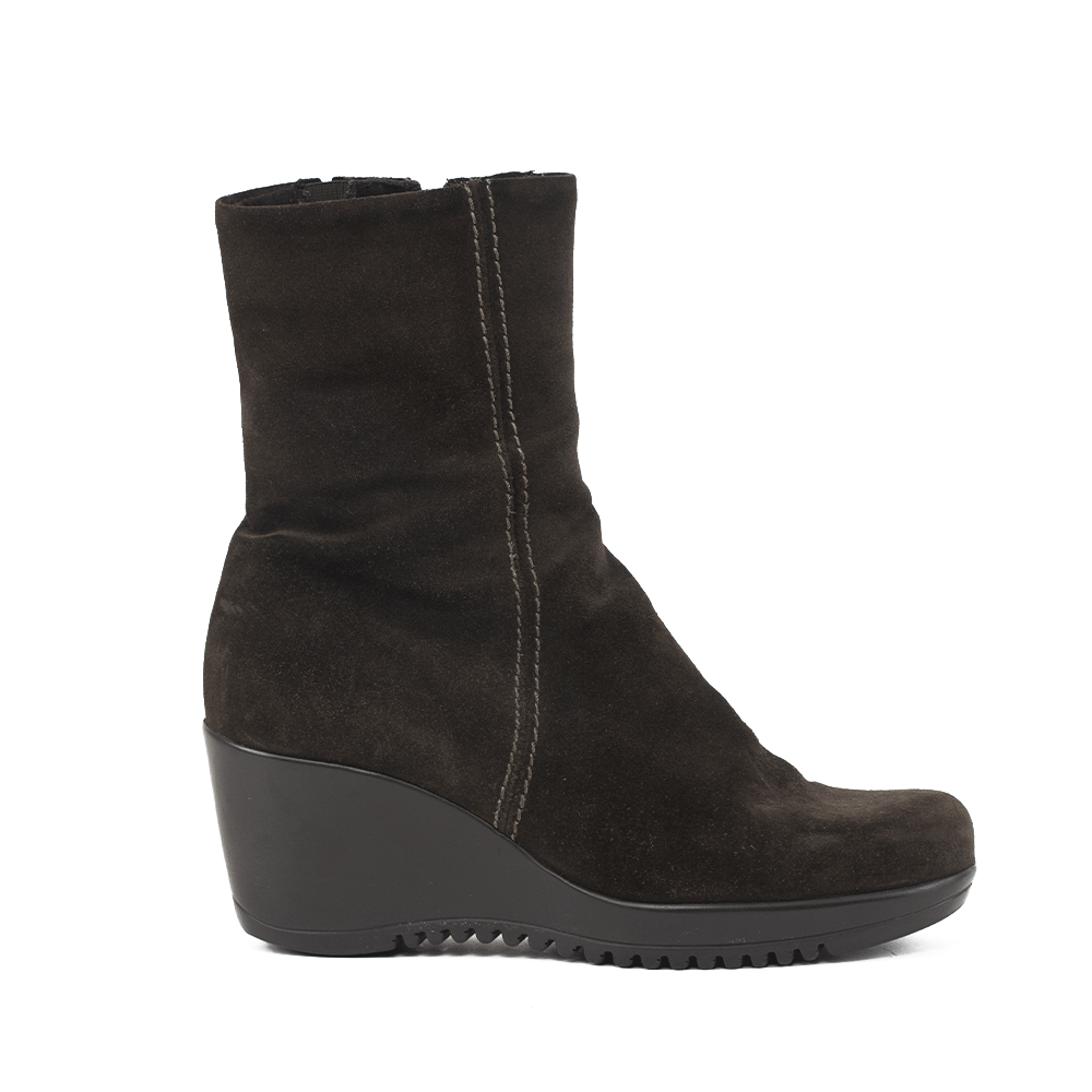 La Canadienne Brown Suede Wedge Boots