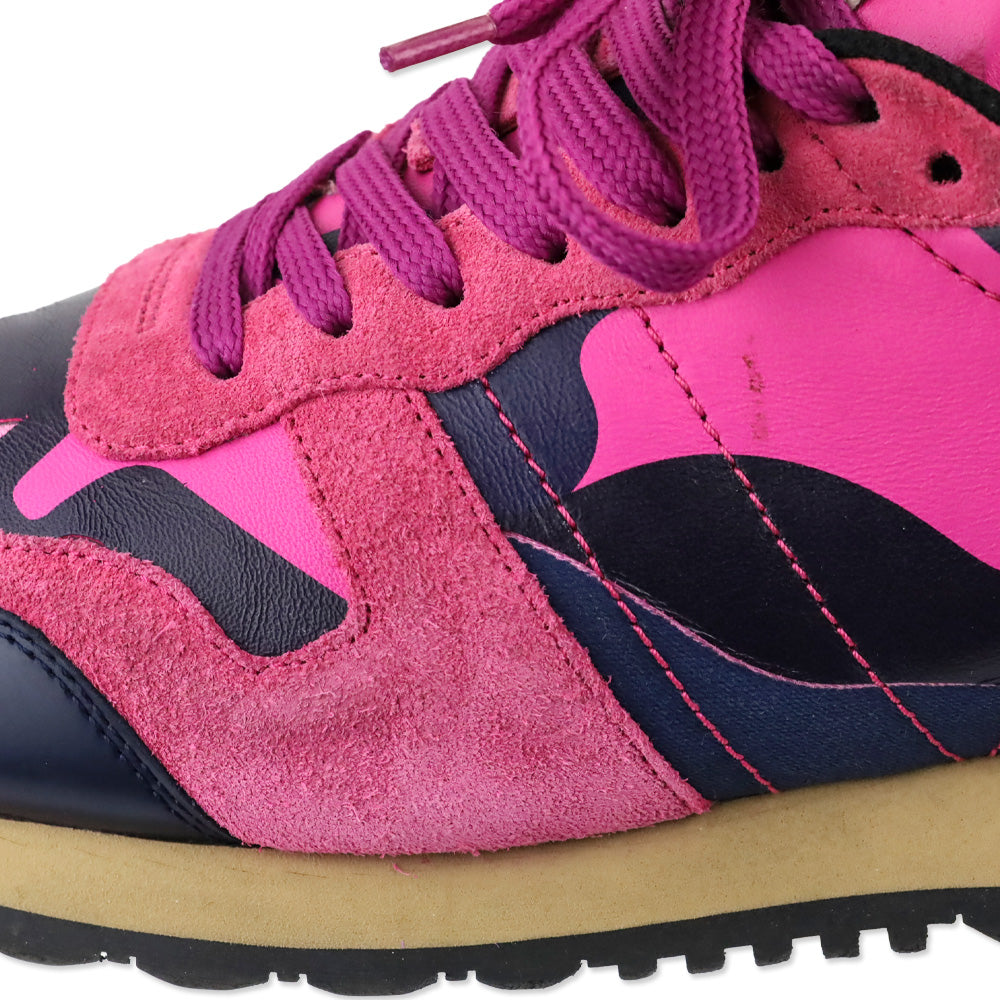 Valentino Garavani Army Pink Camo Rockrunner Sneakers