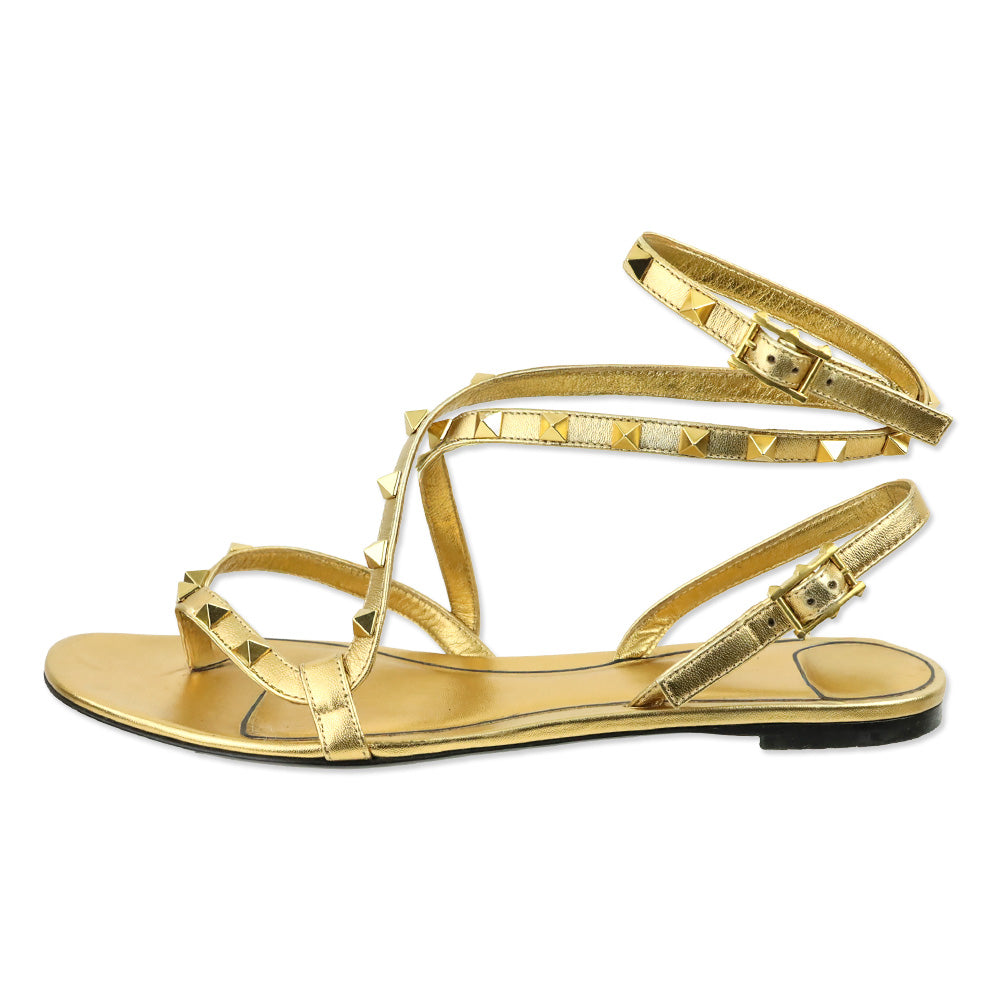 Valentino Garavani Deep Gold Rockstud Flair 5mm Flat Sandal