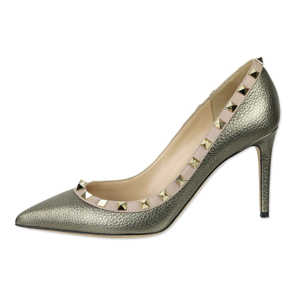 Valentino Garavani Metallic Pewter Grained Leather Rockstud Trim Pump