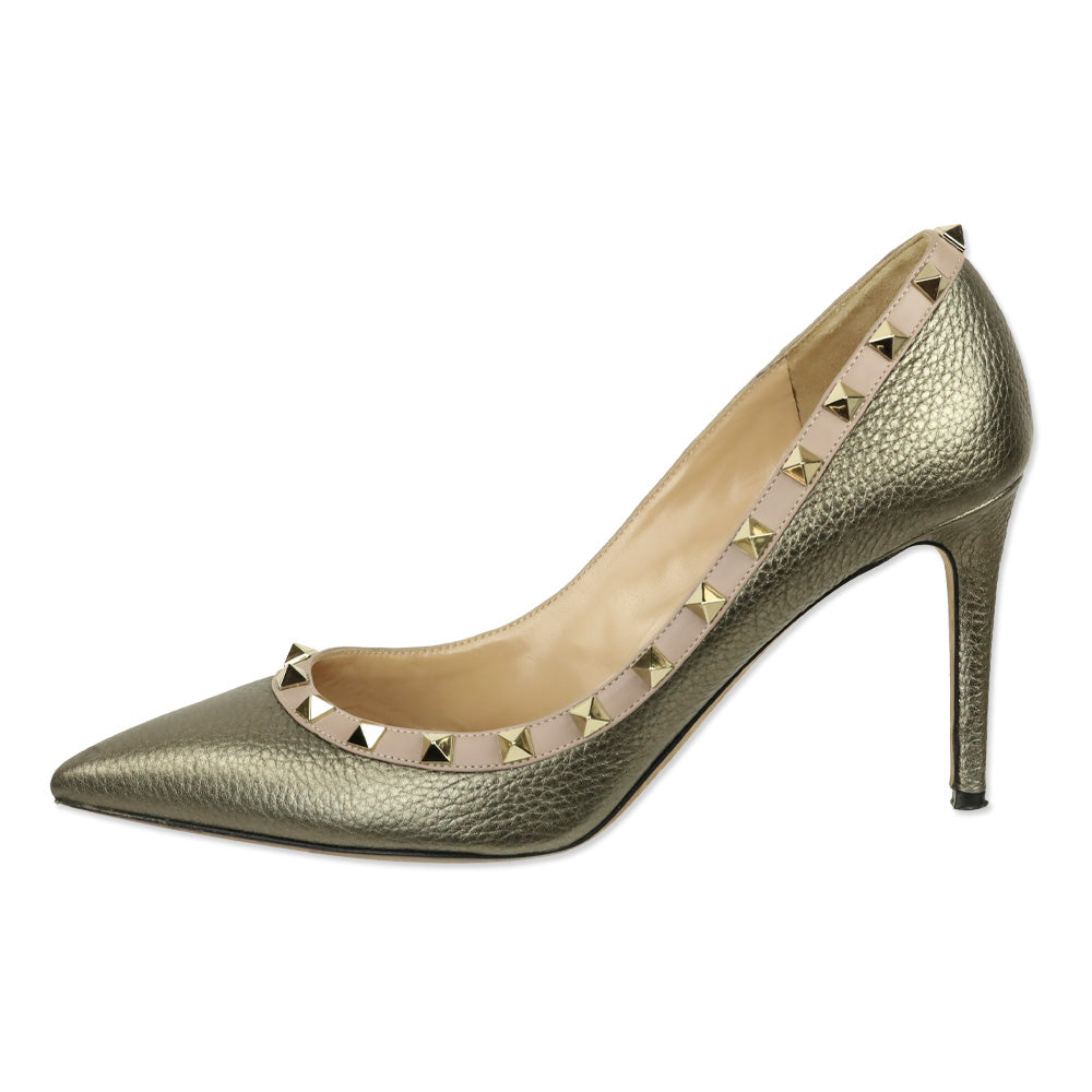 Valentino Garavani Metallic Pewter Grained Leather Rockstud Trim Pump