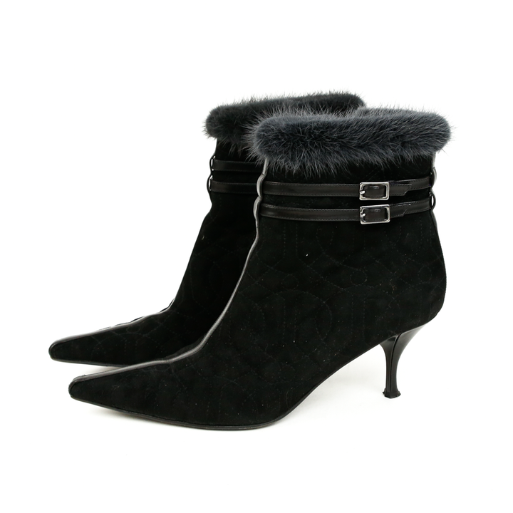 side view of Donald J. Pliner Black Quilted Suede Fur Trim Ankle Boots